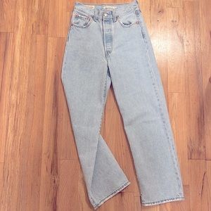 Levi’s Ribcage Straight Ankle